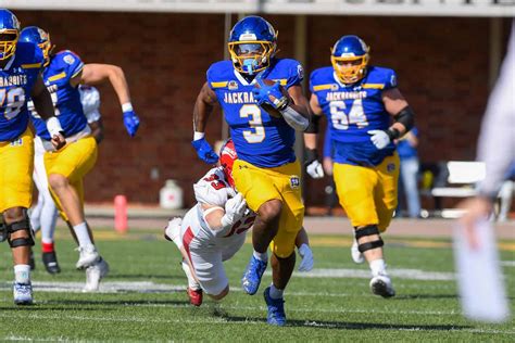 South Dakota State Football Players Getting Over Lost Game At Iowa State